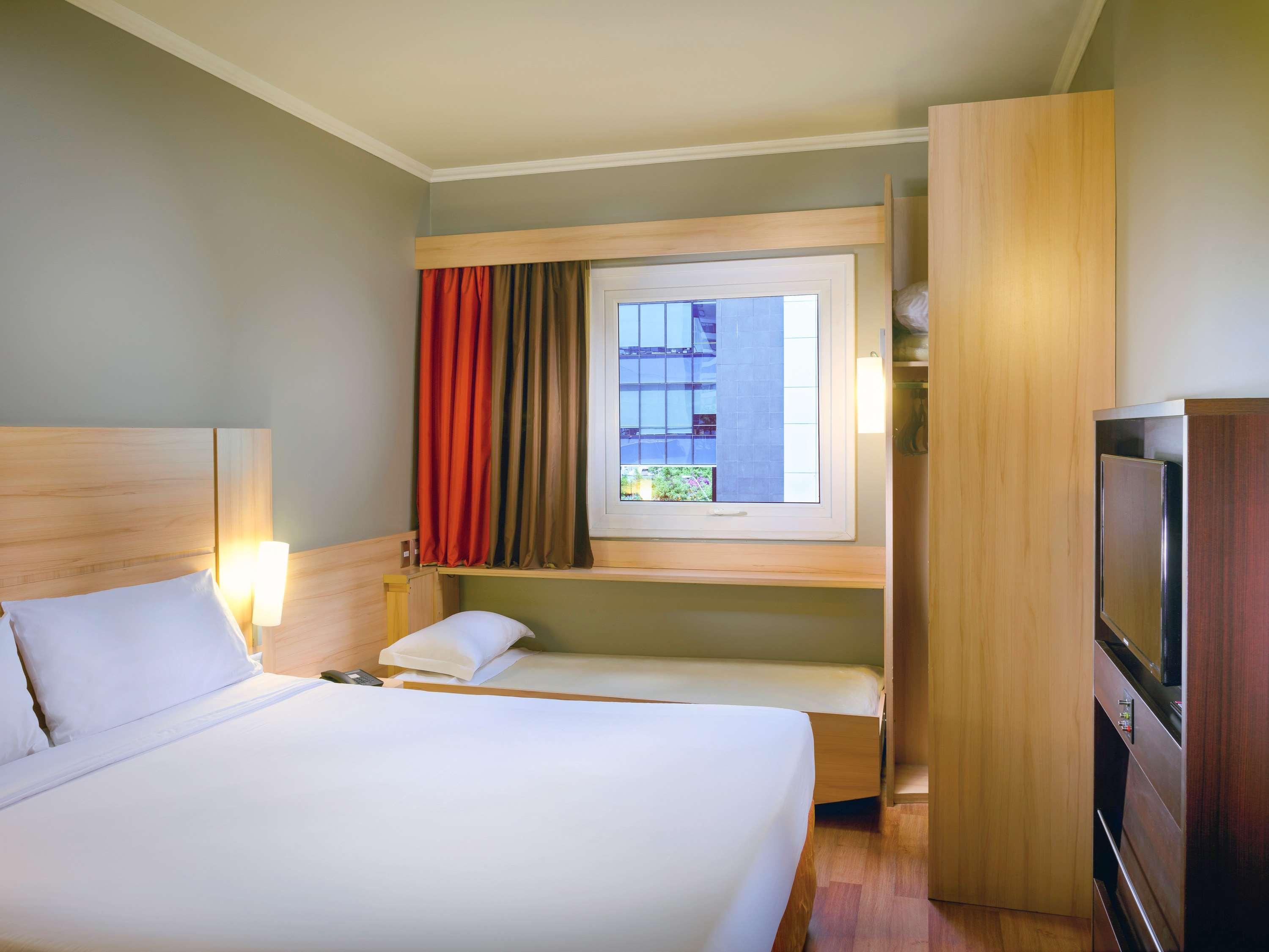 Ibis Santiago Las Condes Eksteriør billede