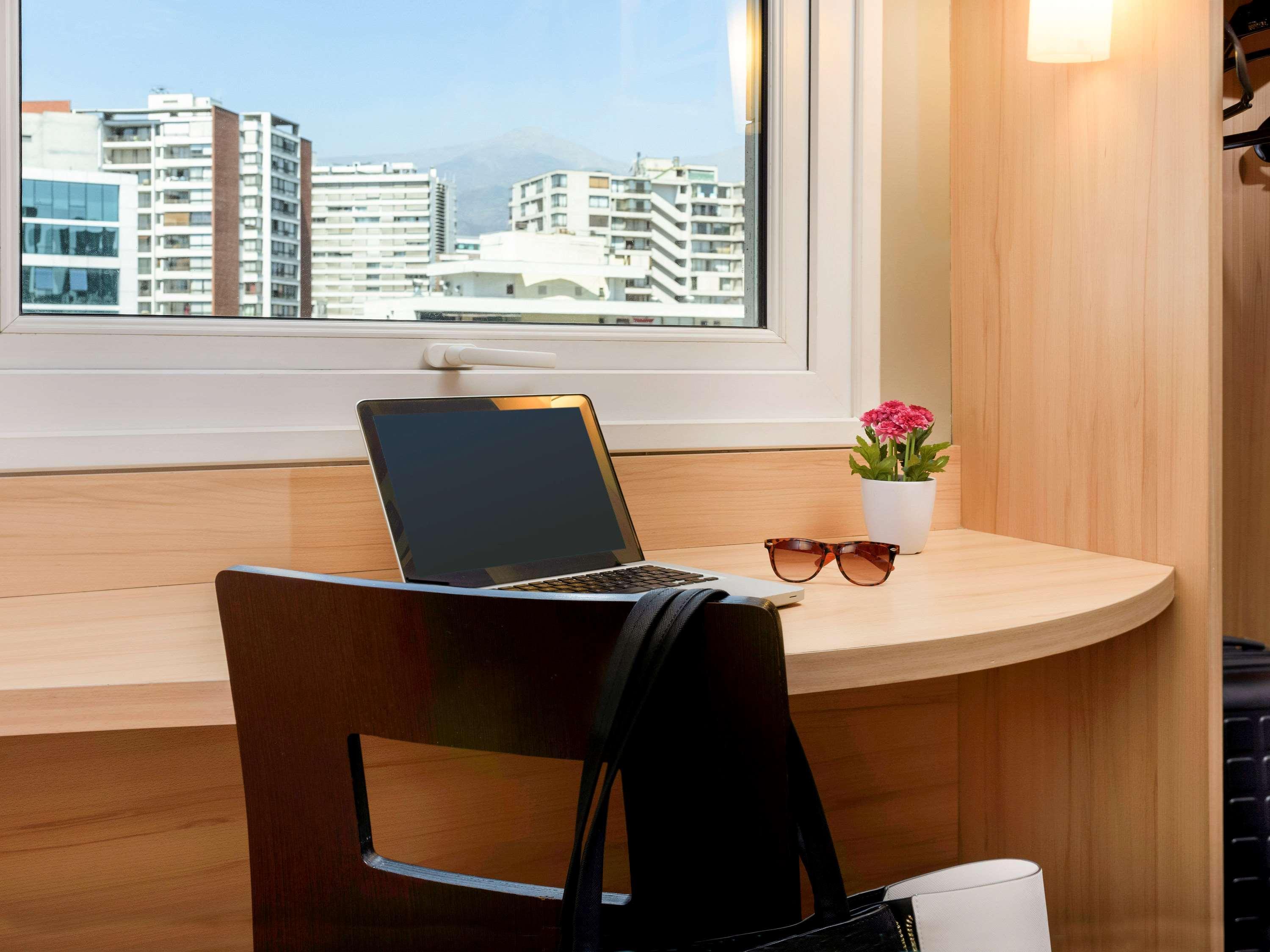 Ibis Santiago Las Condes Eksteriør billede