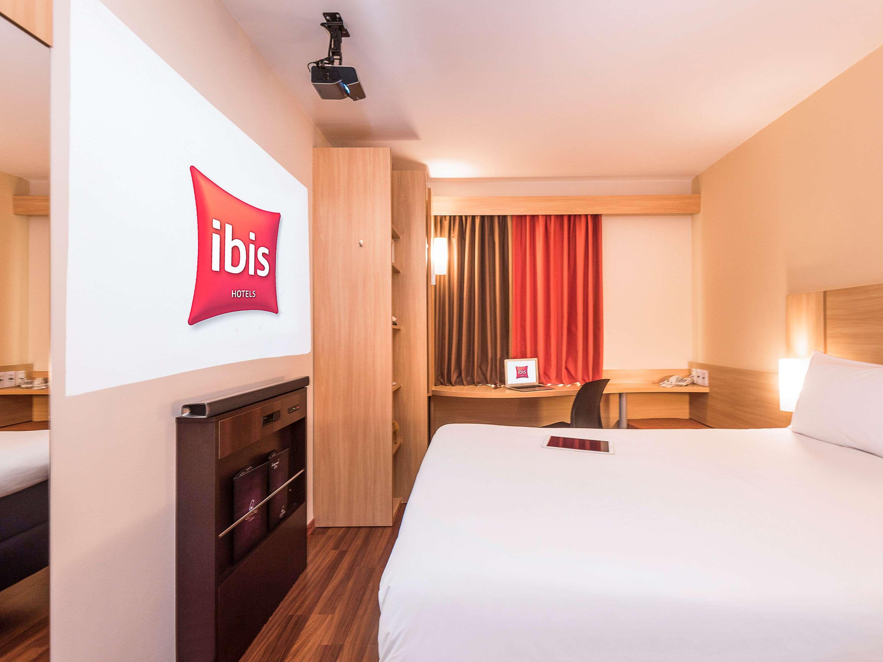 Ibis Santiago Las Condes Eksteriør billede