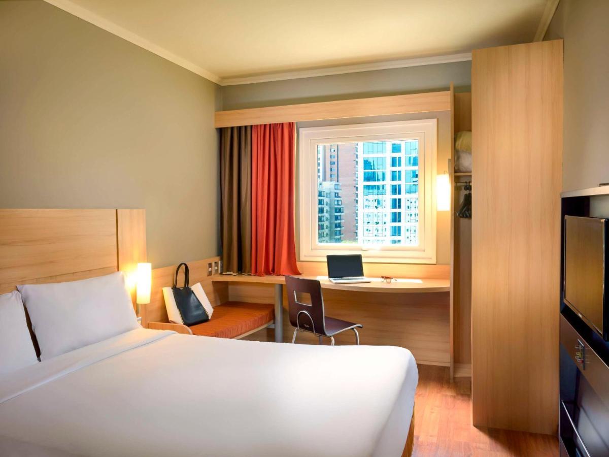 Ibis Santiago Las Condes Eksteriør billede