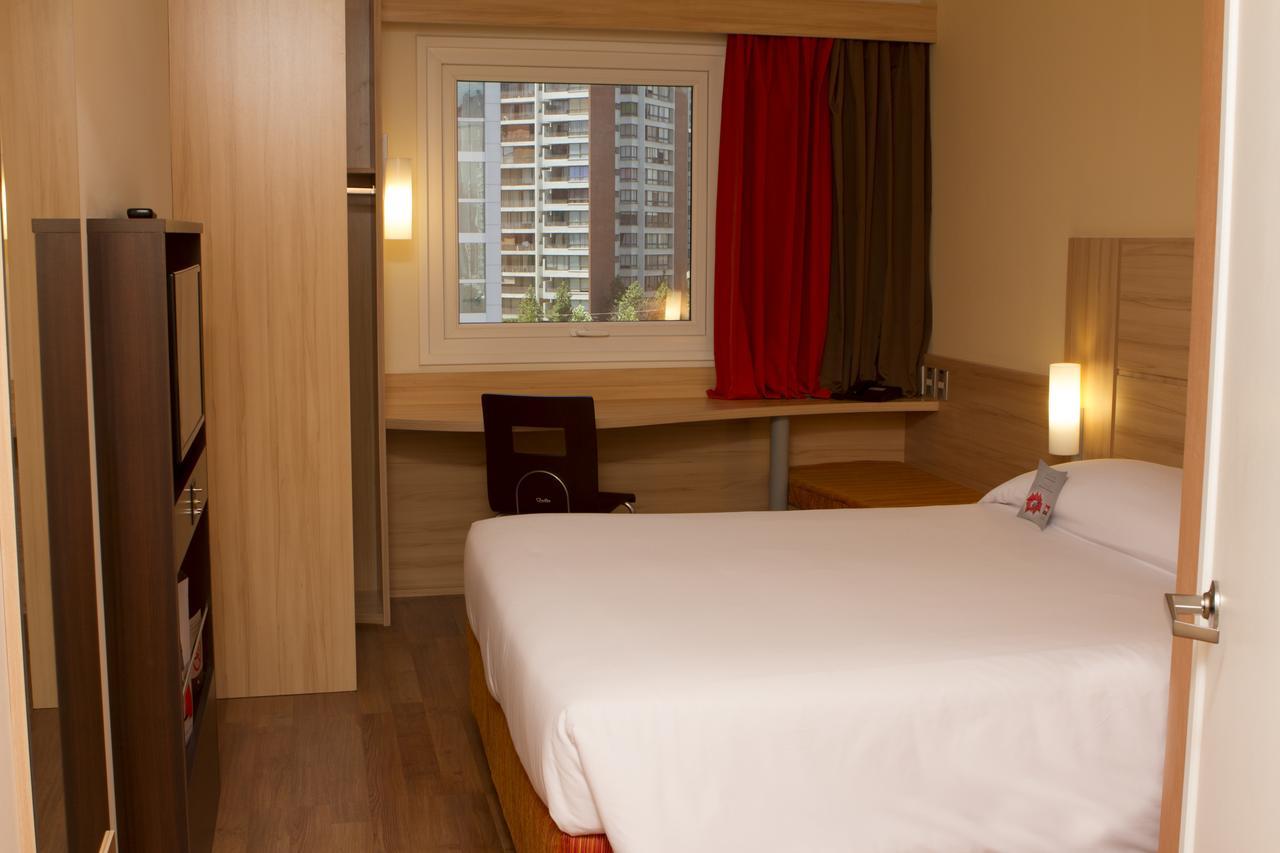 Ibis Santiago Las Condes Eksteriør billede