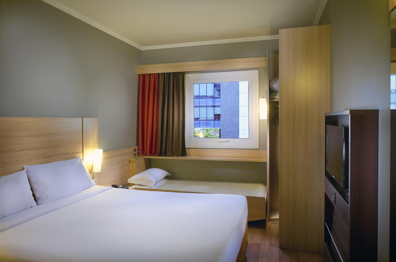 Ibis Santiago Las Condes Eksteriør billede