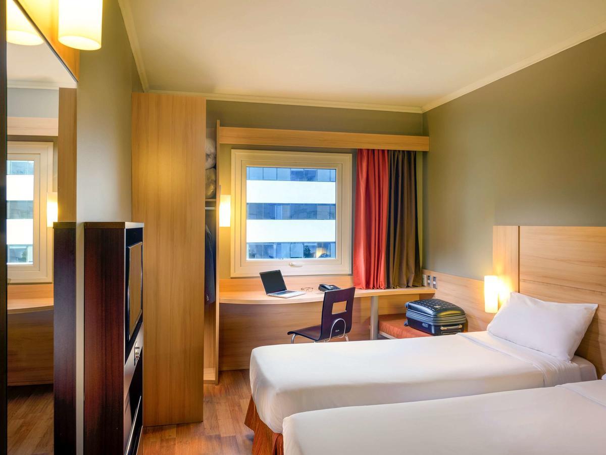 Ibis Santiago Las Condes Eksteriør billede